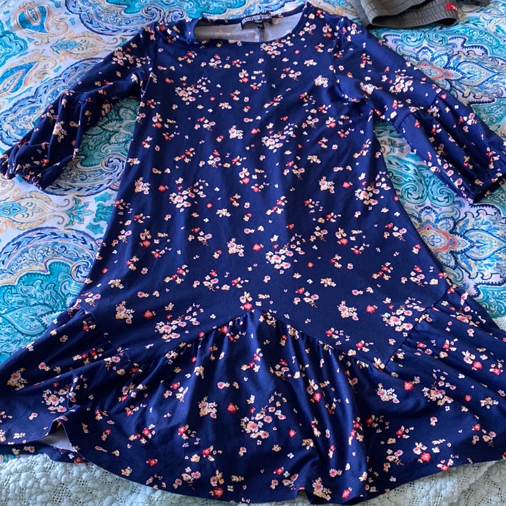 Fall photo ops! Balloon sleeve dress NWOT! So cute